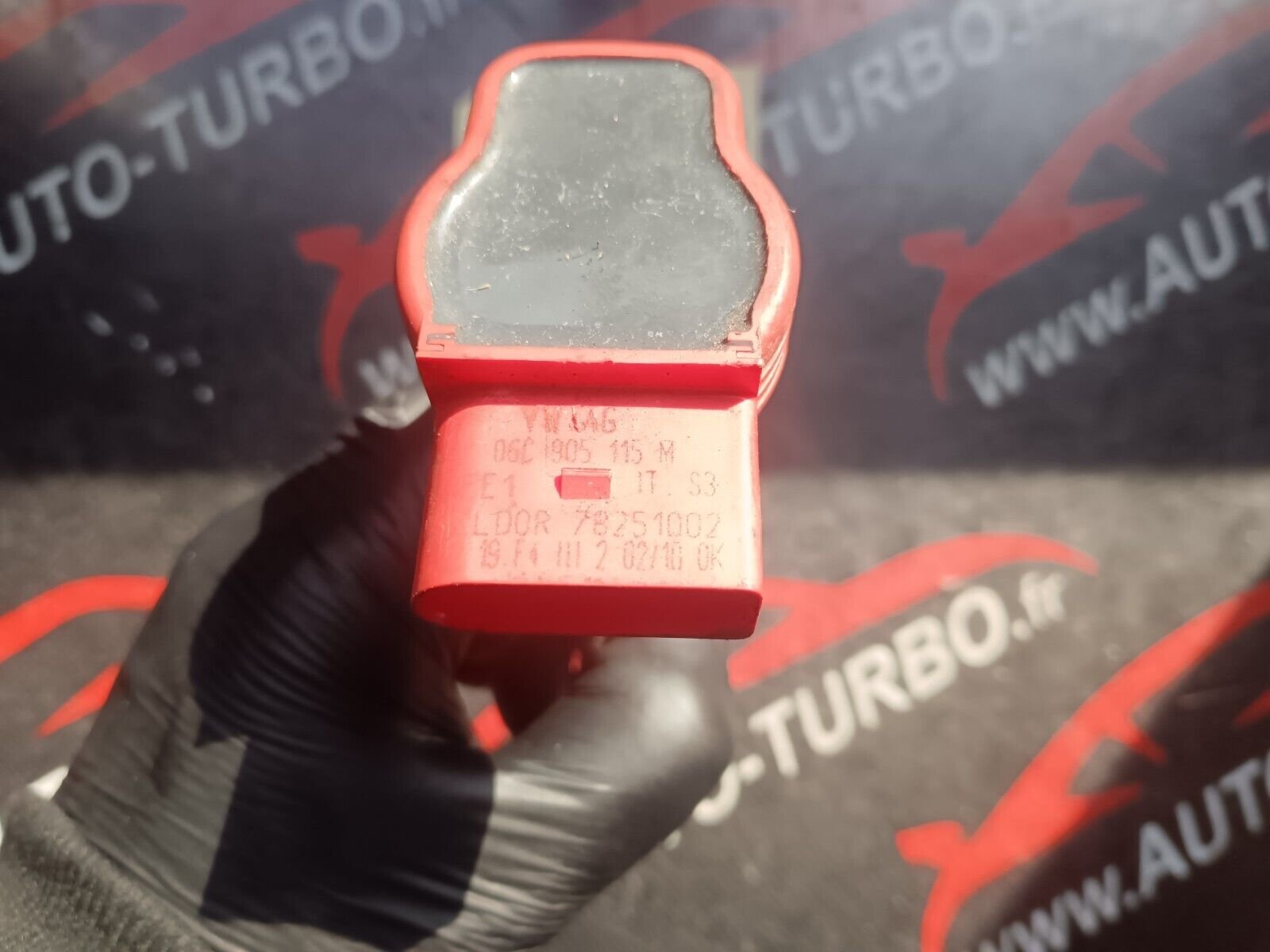 BOBINE D'ALLUMAGE AUDI A4 REFERENCE: 06C905115M