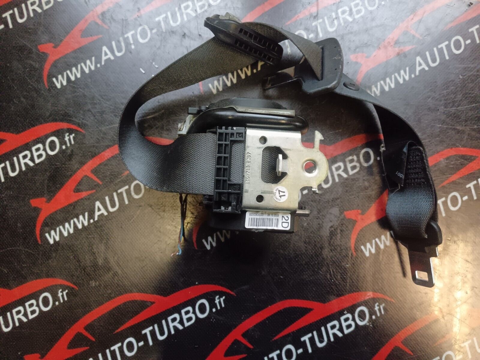 CEINTURE ARRIERE DROIT RENAULT SCENIC 2 REFERENCE: B507744