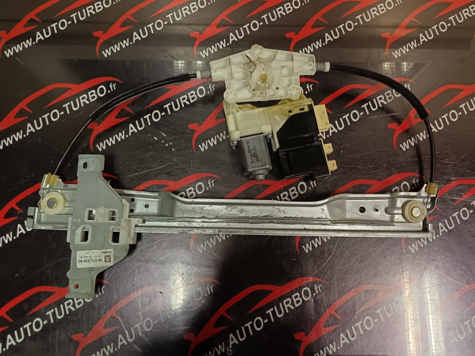 MECHANISME LEVE VITRE AVEC MOTEUR CITROEN C4 AVANT DROIT REFERENCE: 9657133580