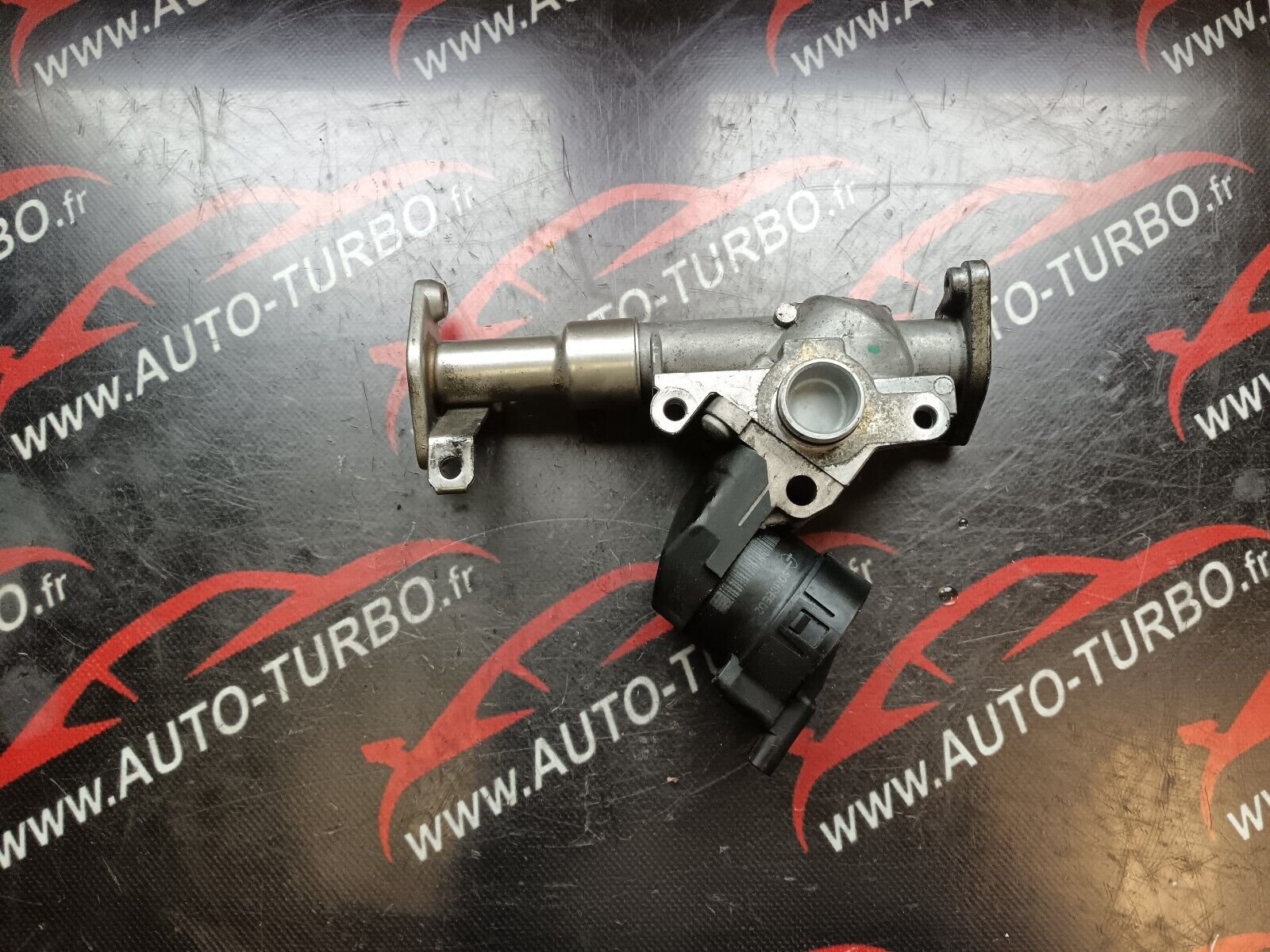 SOUPAPE DE RECIRCULATION EGR VALVE BMW SERIE 1 120i REFERENCE: 7563241