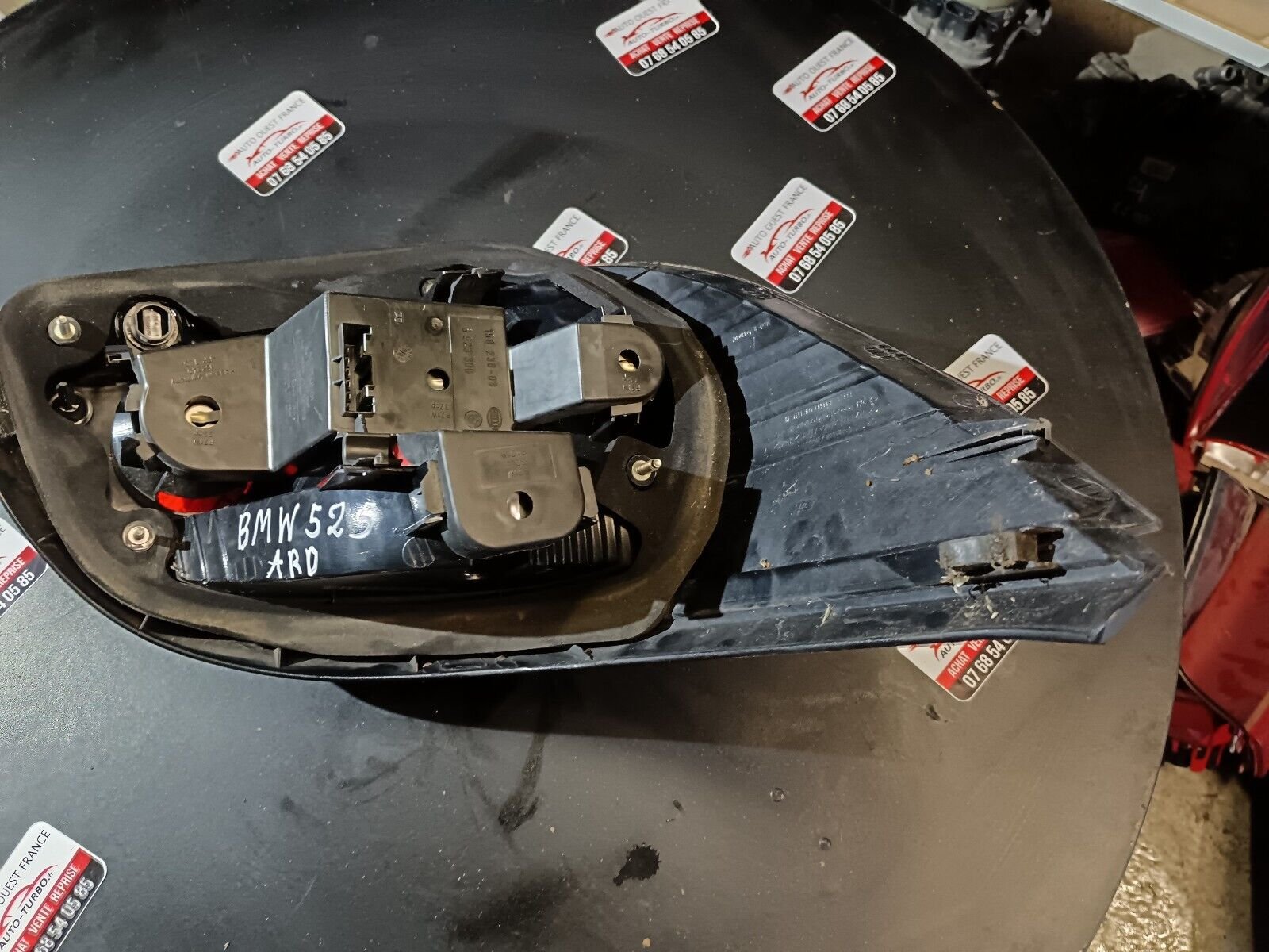 FEU ARRIERE DROIT  BMW SERI 5 E60 REFERANCE: 7165738