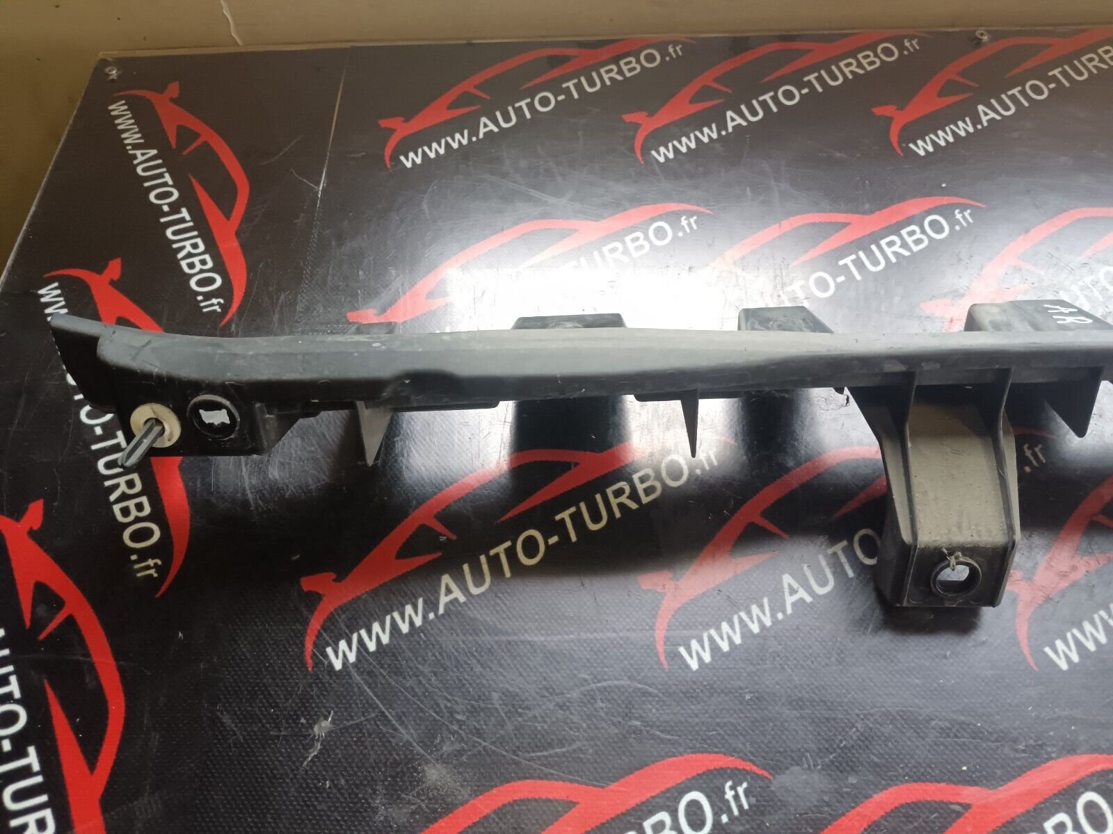 MOULURE ARRIERE CITROEN C4 PICASSO REFERENCE: 9680464480