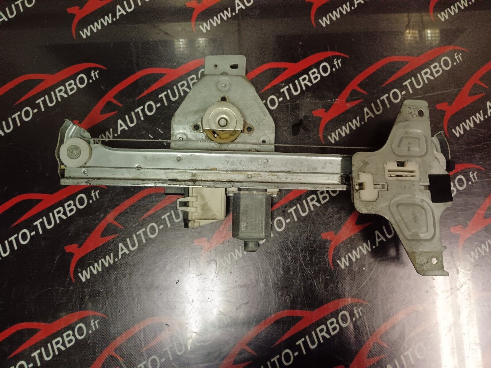 MECHANISME LEVE VITRE AVEC MOTEUR CITROEN C4 ARRIERE GAUCH REFERENCE: 9647444380