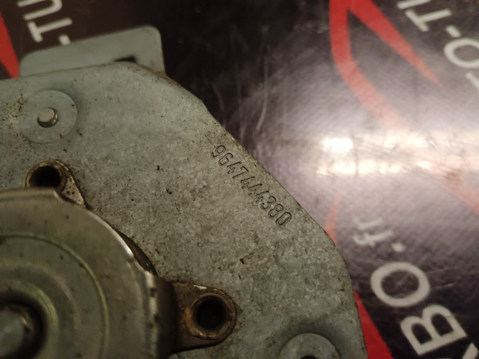 MECHANISME LEVE VITRE AVEC MOTEUR CITROEN C4 ARRIERE GAUCH REFERENCE: 9647444380