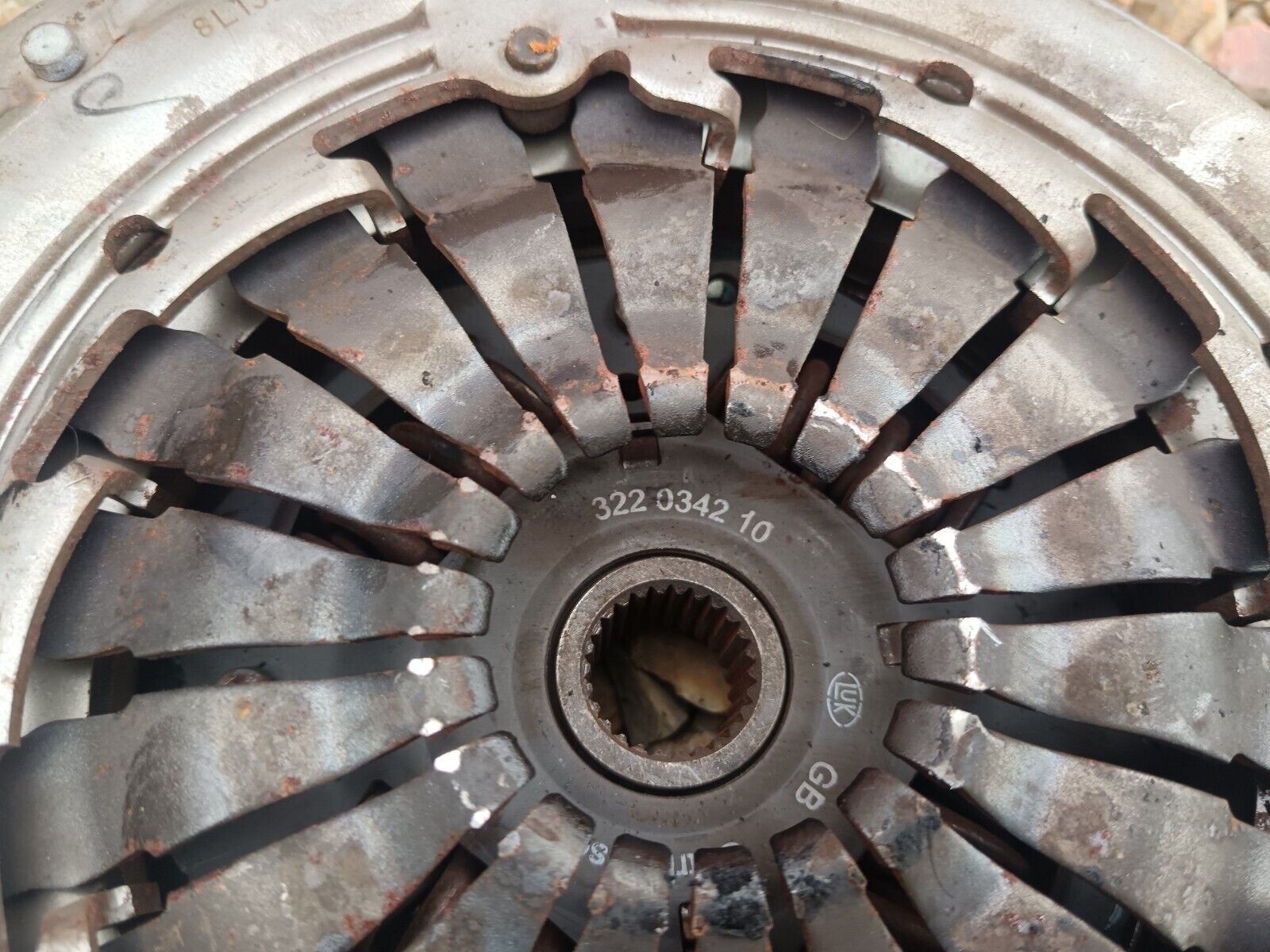 EMBRAYAGE RENAULT CLIO III 1.5DCI REFERENCE: 322034210