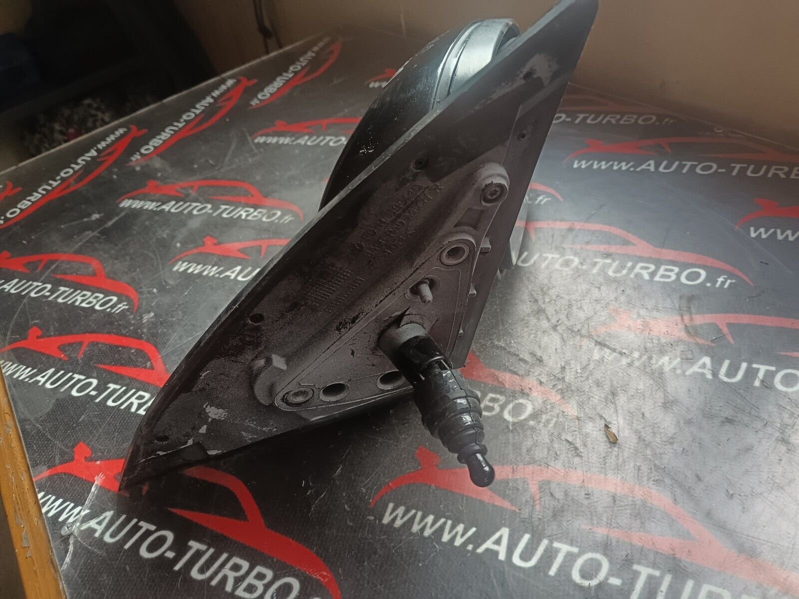 RETROVISEUR DROIT HYUNDAI i30 REFERENCE: 589140