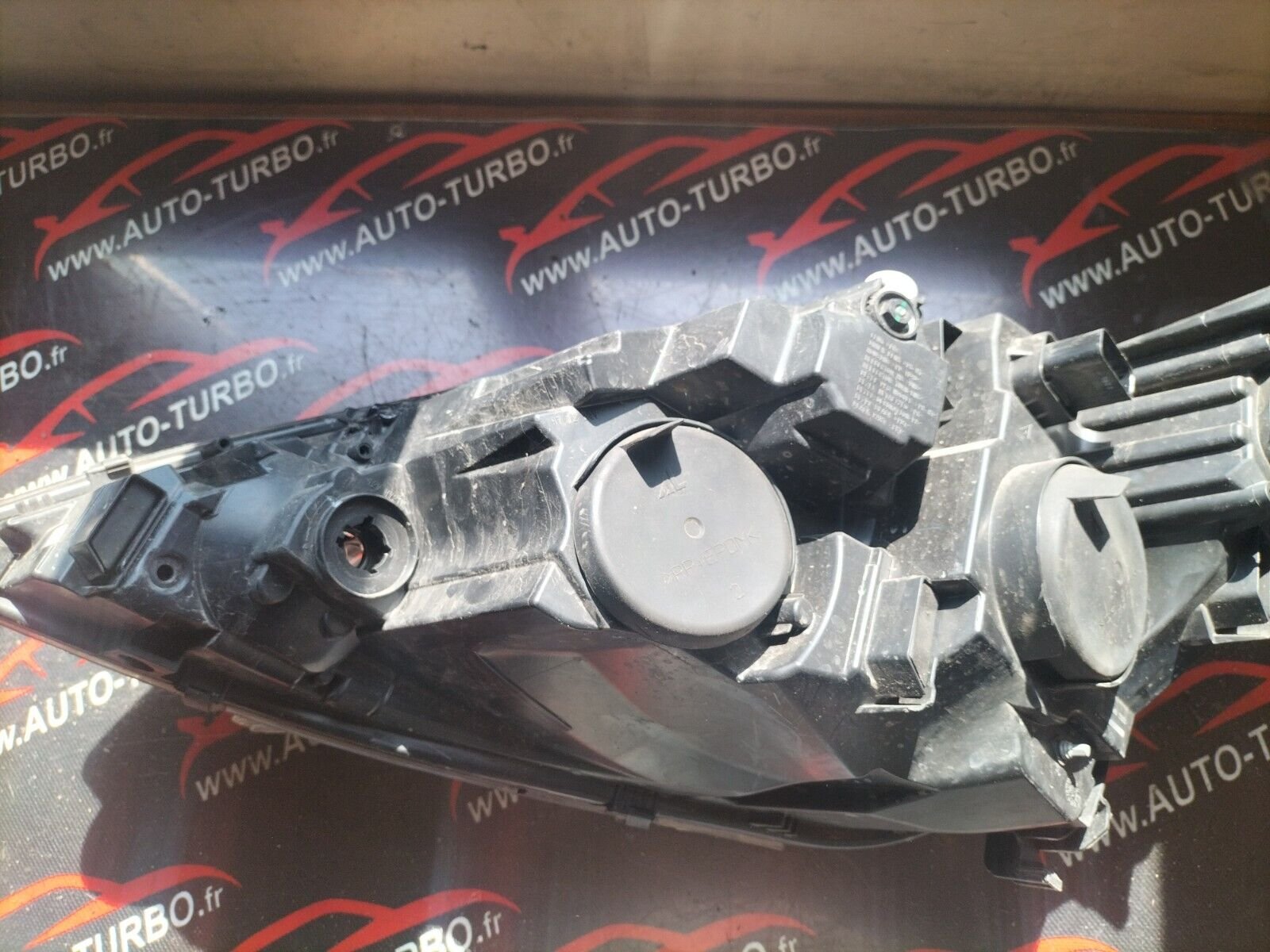 OPTIQUE DE PHARE XENON AVANT DROITE PEUGEOT 308 PHASE 2