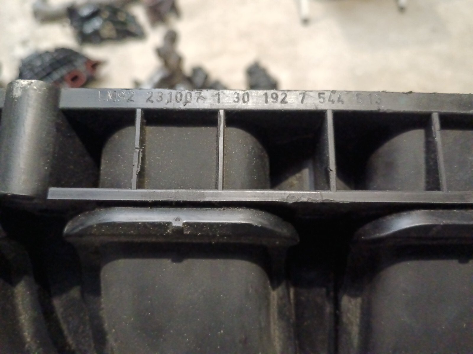 COLLECTEUR D'ADMISSION BMW 116i 2.0 122CH REFERENCE: 7544513