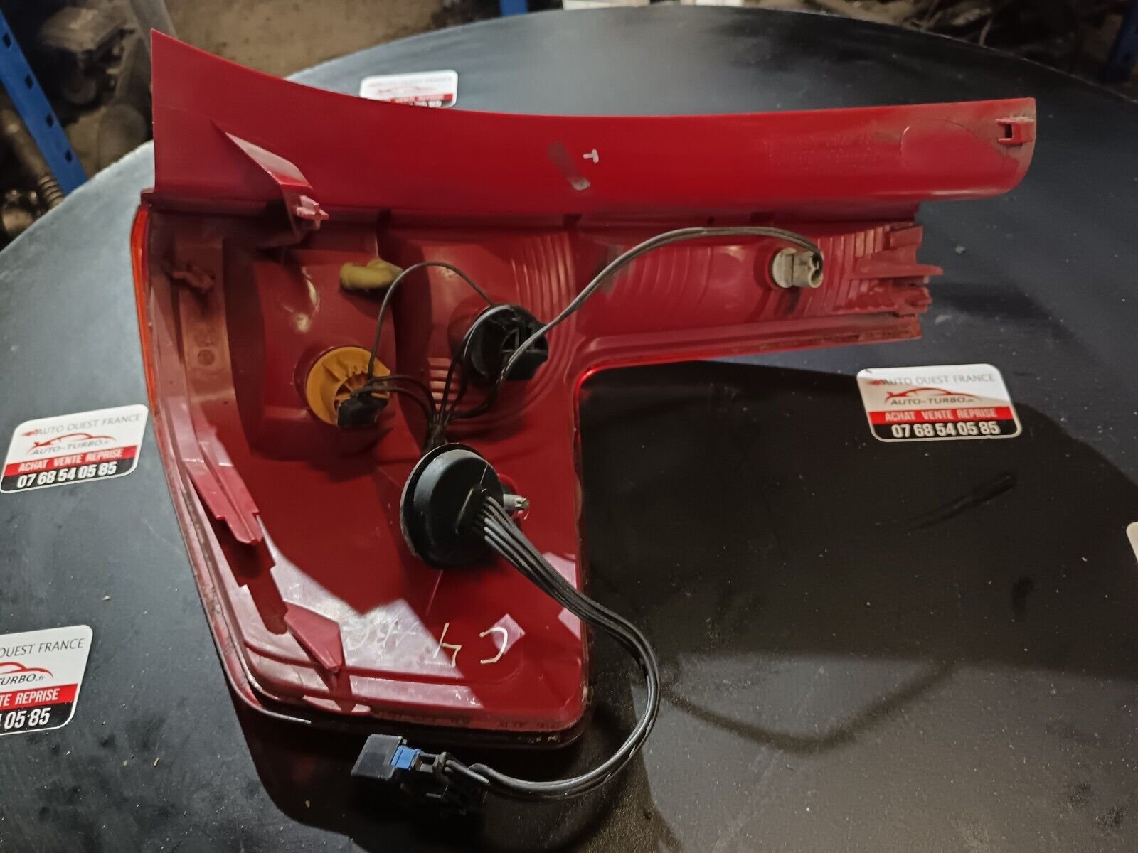 FEU ARRIERE GAUCHE CITROEN C4 REFERANCE:9655864008