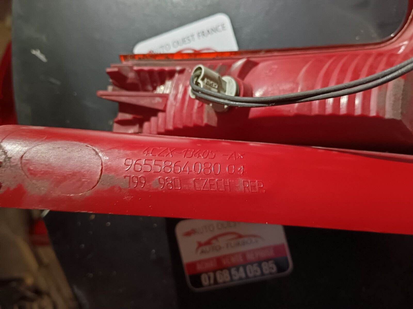 FEU ARRIERE GAUCHE CITROEN C4 REFERANCE:9655864008