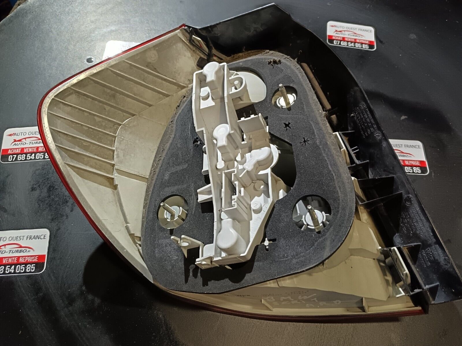 FEU ARRIERE DROIT SERIE1 E87 E81 REFERANCE: 63210397035