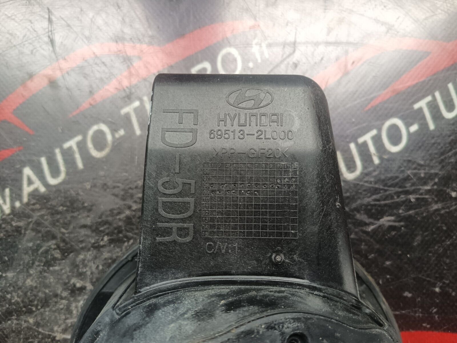 TRAPPE D'ESSENCE HYUNDAI i30 1.6CRDI 90CH REFERENCE: 695132L000