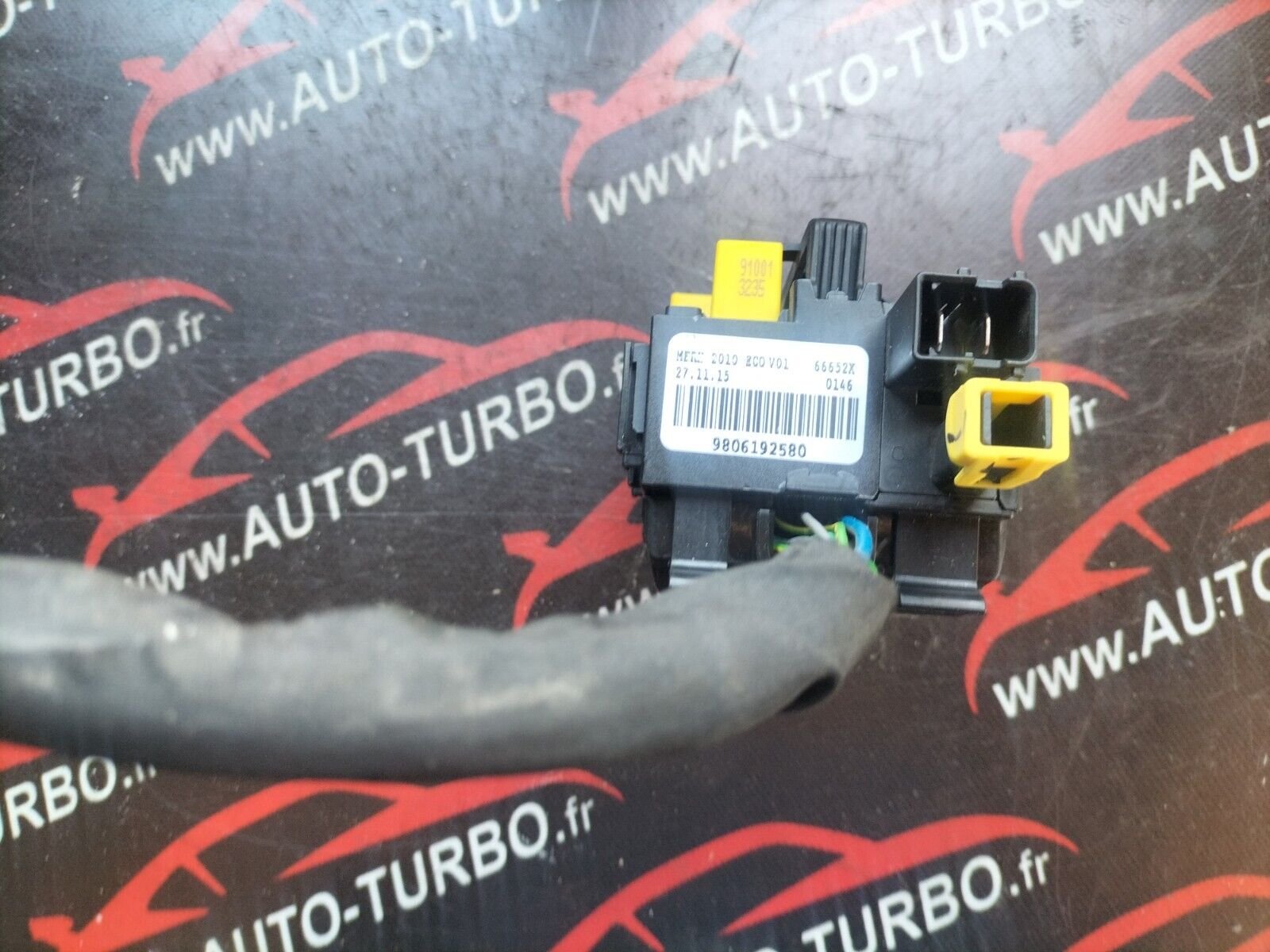 BOITE A FUSIBLES  PEUGEOT 308 PHASE 2 PSA 9806192580