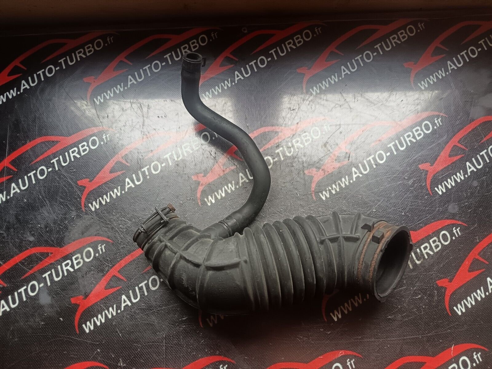 TUYAU CONDUIT D'AIR HYUNDAI i30 1.6CRDI 90CH REFERENCE: 28138-1M250