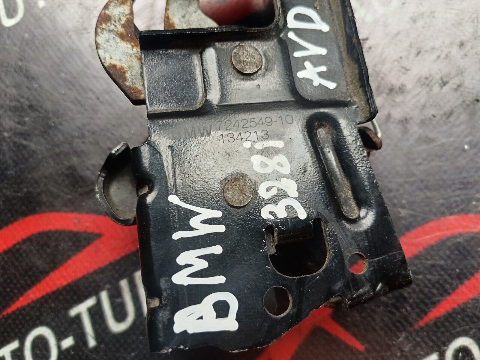 SERRURE CAPOT DROIT BMW 328i GT REFERENCE: 7242549