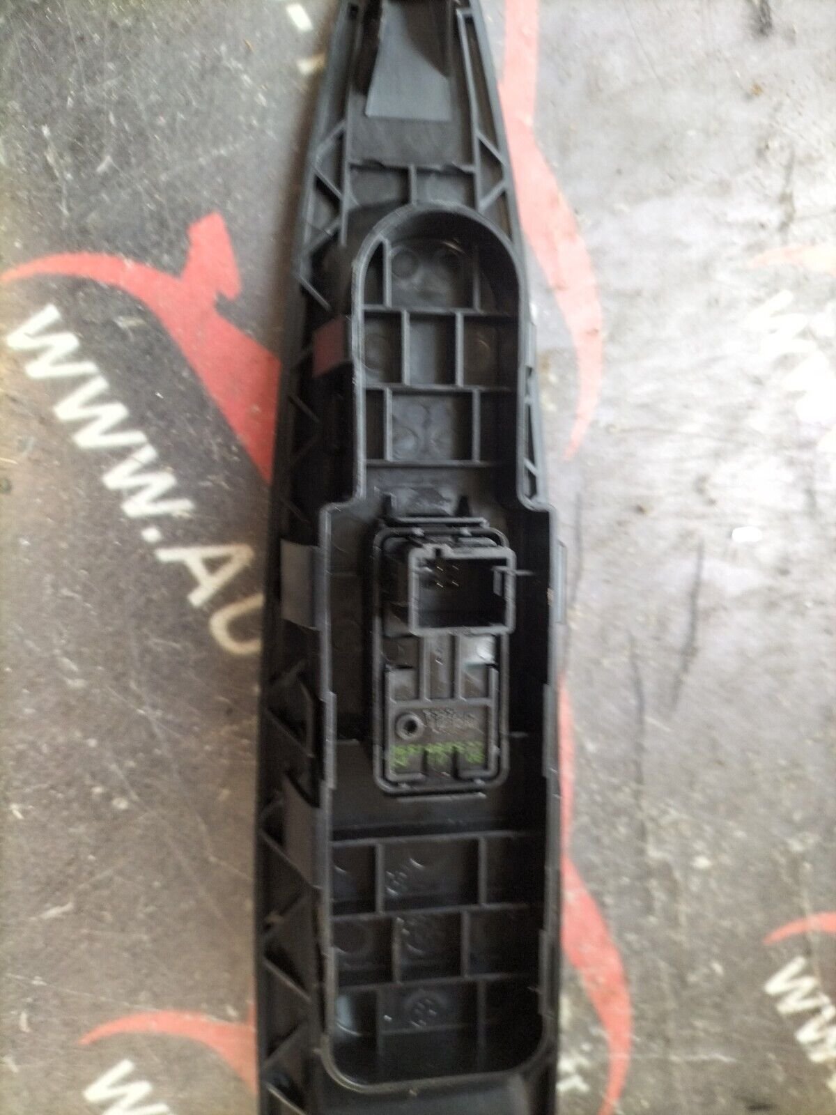 COMMANDE LEVE VITRE PASSAGER  CITROEN C4 9651465577