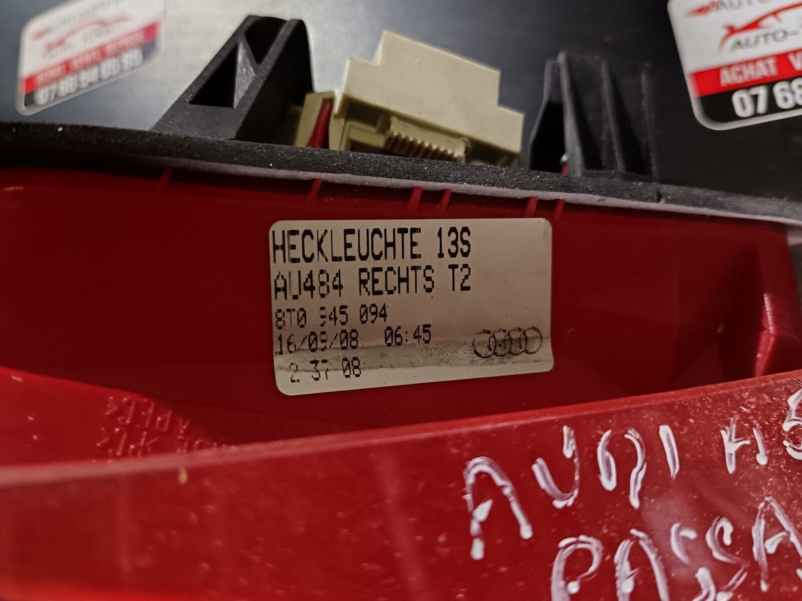 FEU ARRIERE DROIT  DE HAYON AUDI A5 REFERENCE: 8T0945094