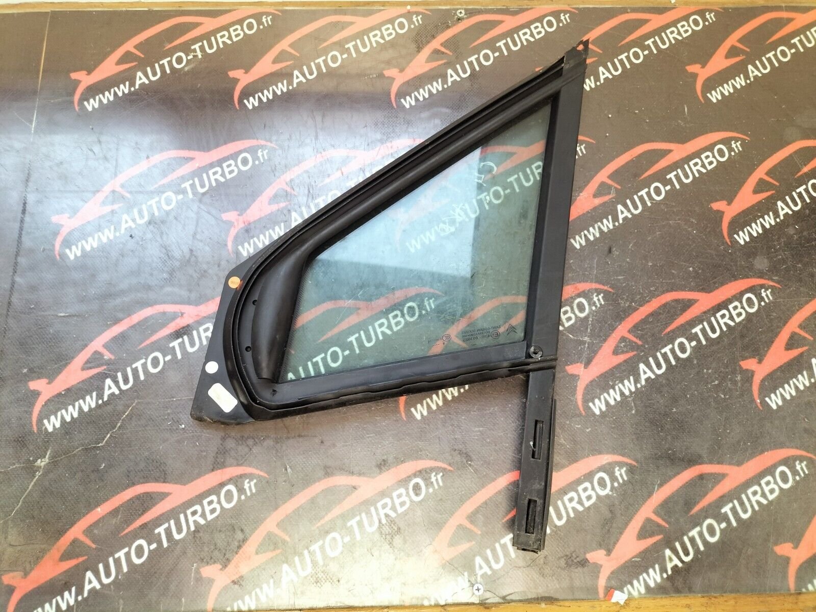 CUSTODE AVANT DROITE CITROEN C4