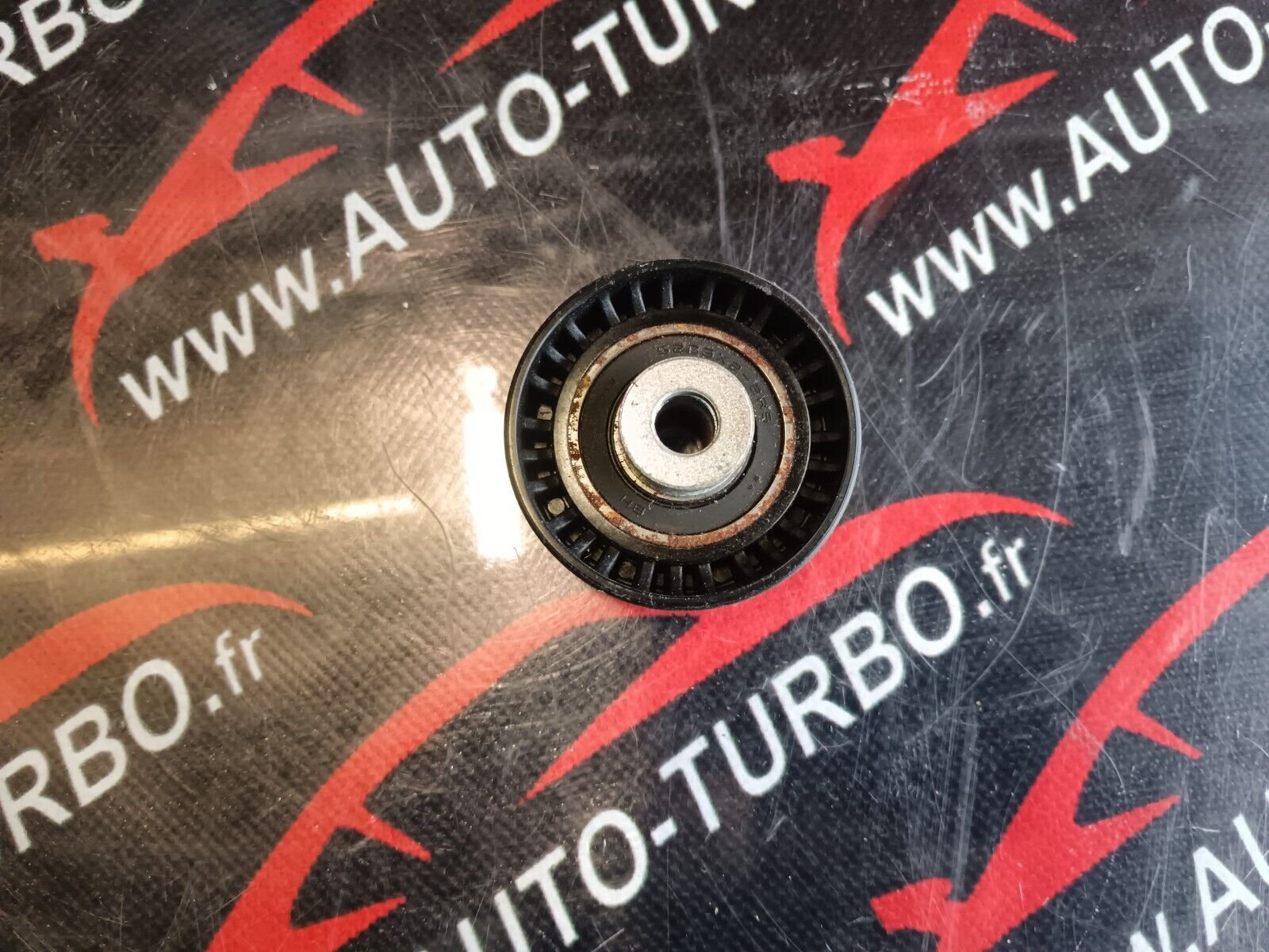 KIT DISTRIBUTION AVEC LA POMPE PEUGEOT 307cc 2.0 16V  136CH ESSENCE