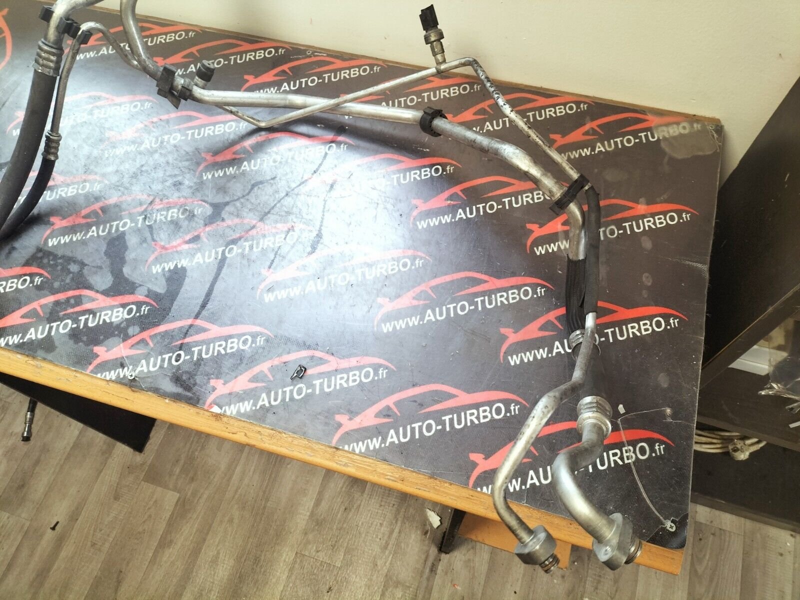 DURITES DE CLIMATISATION PSA 1.6 HDI 110 CH 9684368380