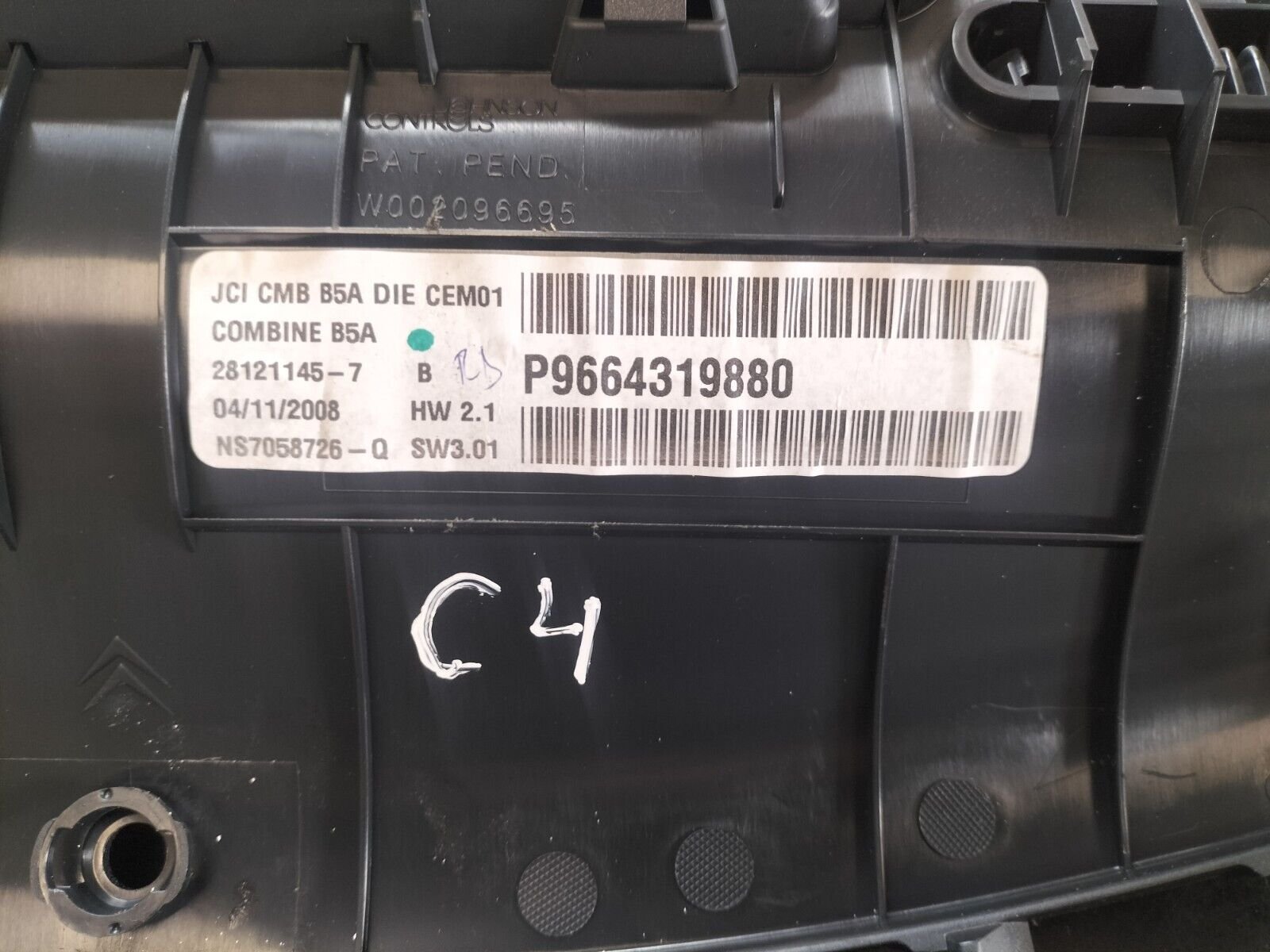 BLOC COMPTEUR DE VITESSE ELECTRONIQUE CITROEN C4 P9664319880, W002096695