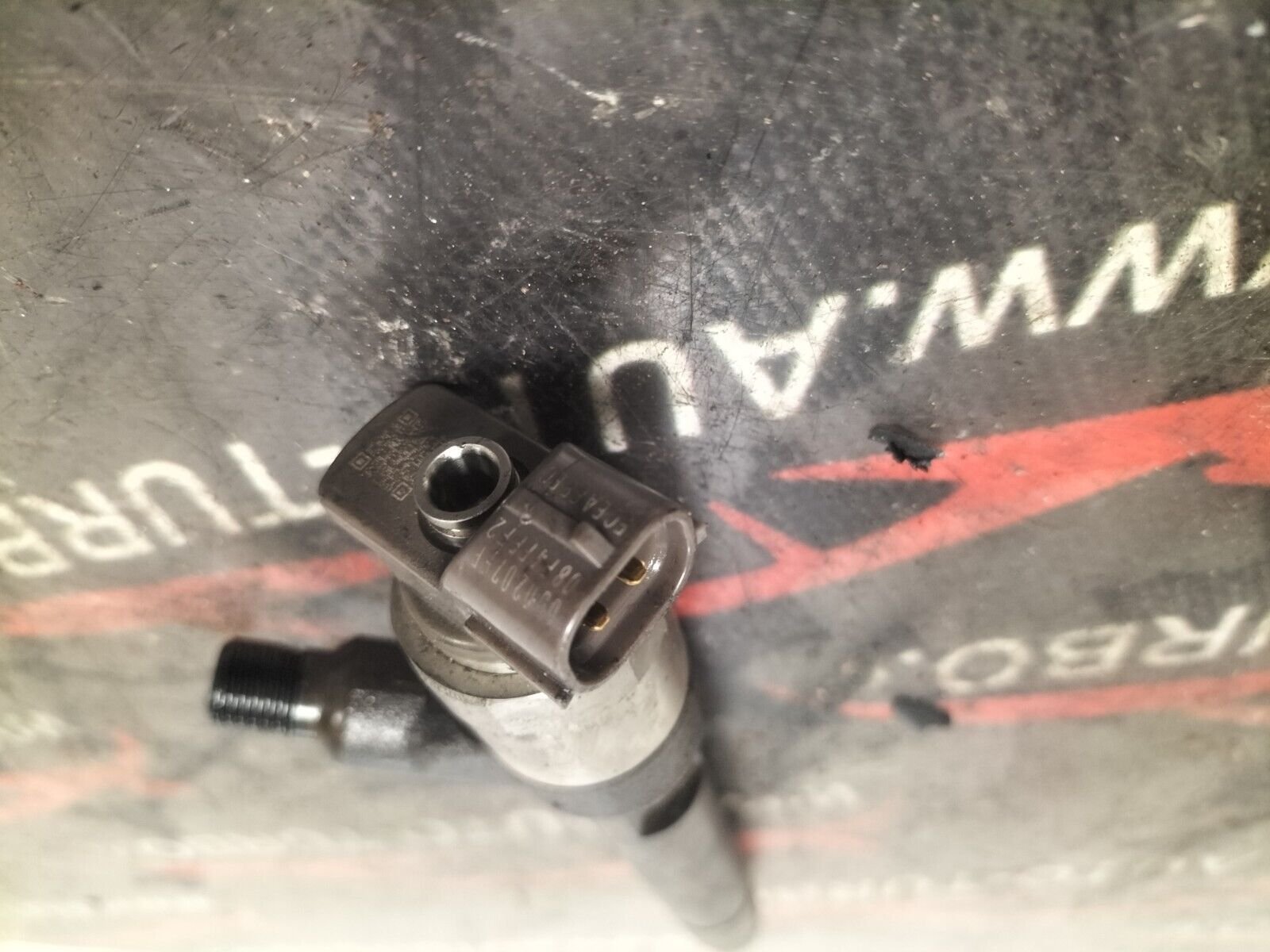 INJECTEUR DIESEL OPEL MOKKA/ZAFIRA/INSIGNIA/MERIVA 1.6 CDTI LVL 55570012 DENSO