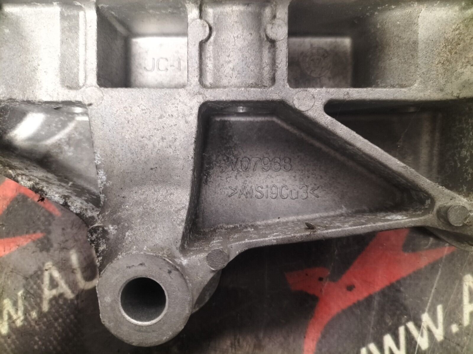 SUPPORT MOTEUR COTE DROIT OPEL INSIGNIA  1.6 CDTI LVL 84221477