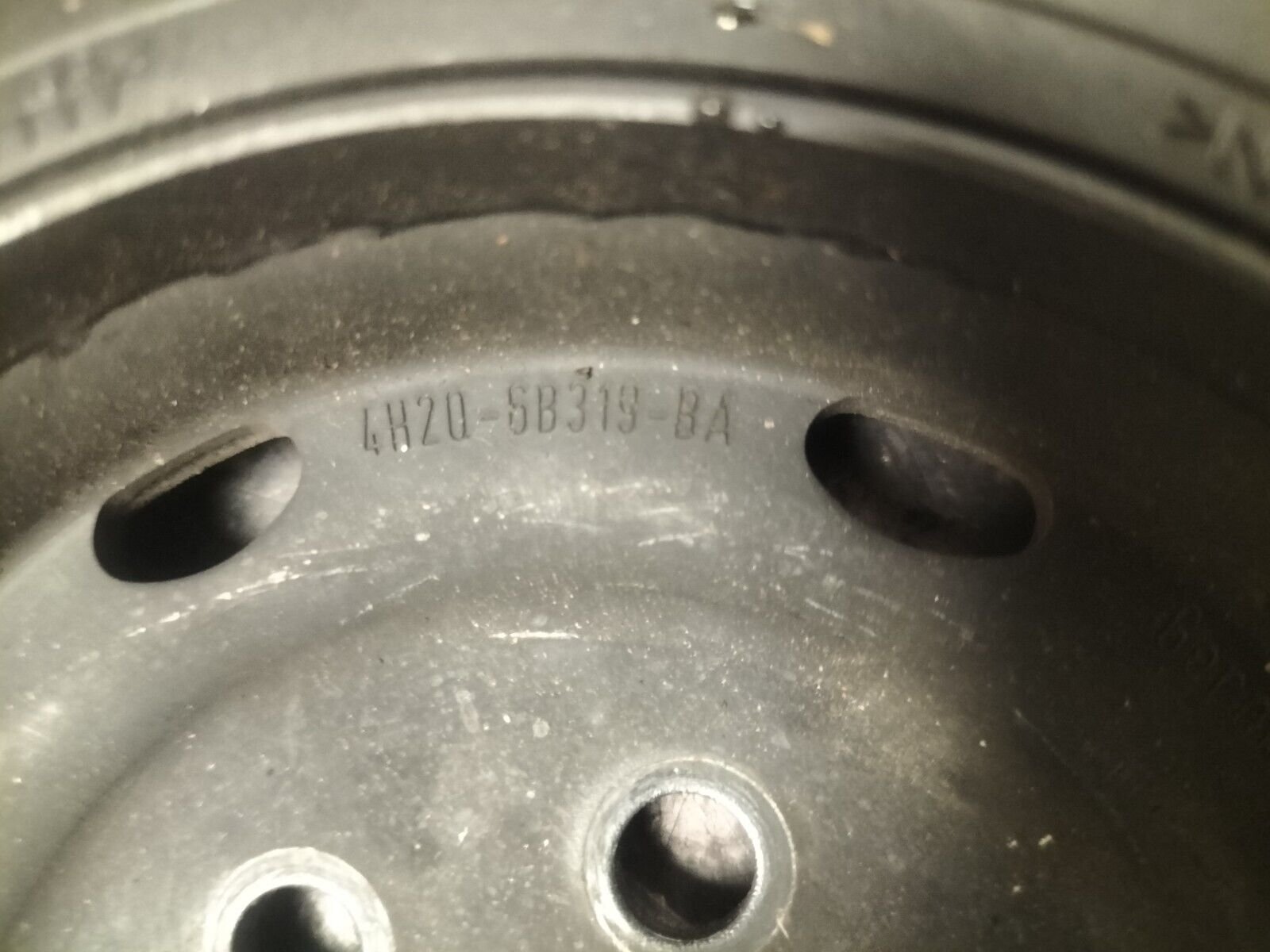 POULIE DE VILEBREQUIN JEEP GRAND CHEROKEE 3.1 TD 4H206B319BA