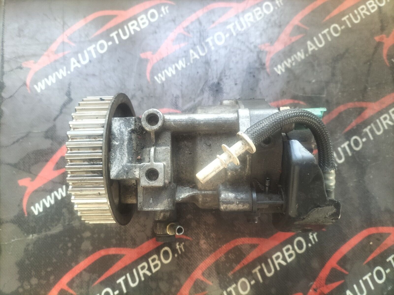 POMPE A INJECTION RENAULT 1.5 DCI 8200057225 DELPHI R9042A041