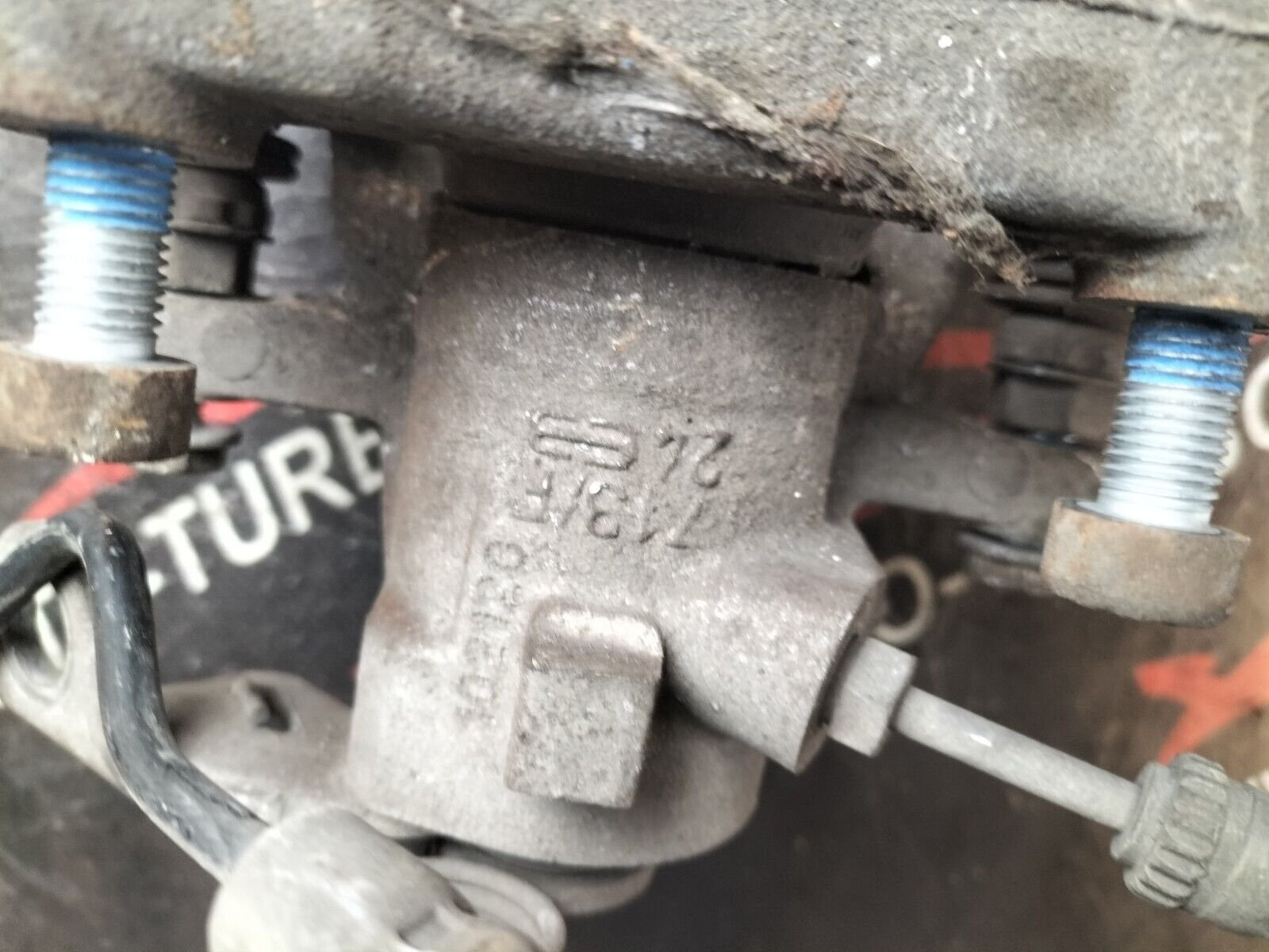 ETRIER DE FREIN ARRIERE DROITE CITROEN DS3  1.6 THP  FER0D04370