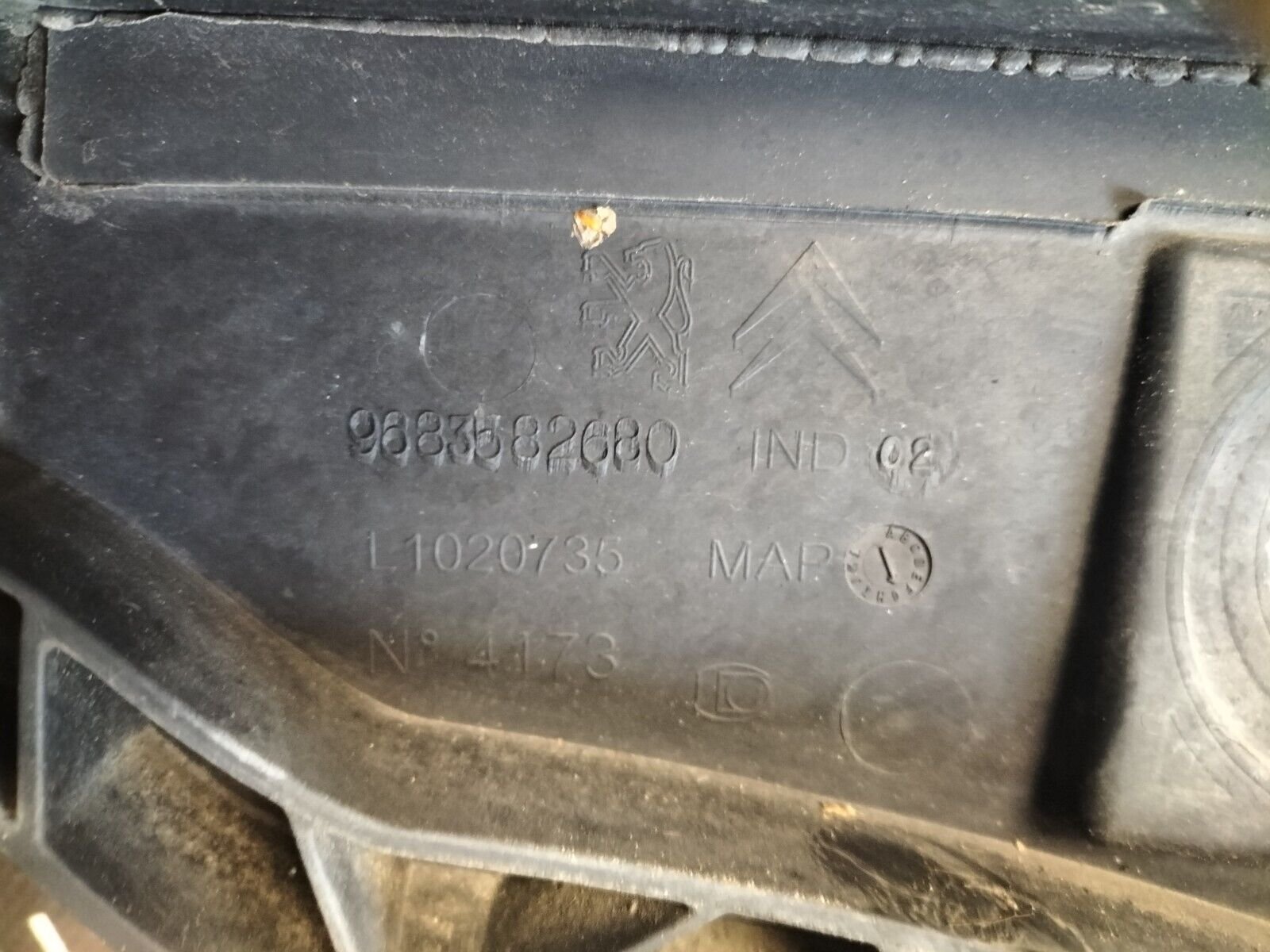 TABLIER REVETEMENT CITROEN DS3  1.6 THP  9683582680