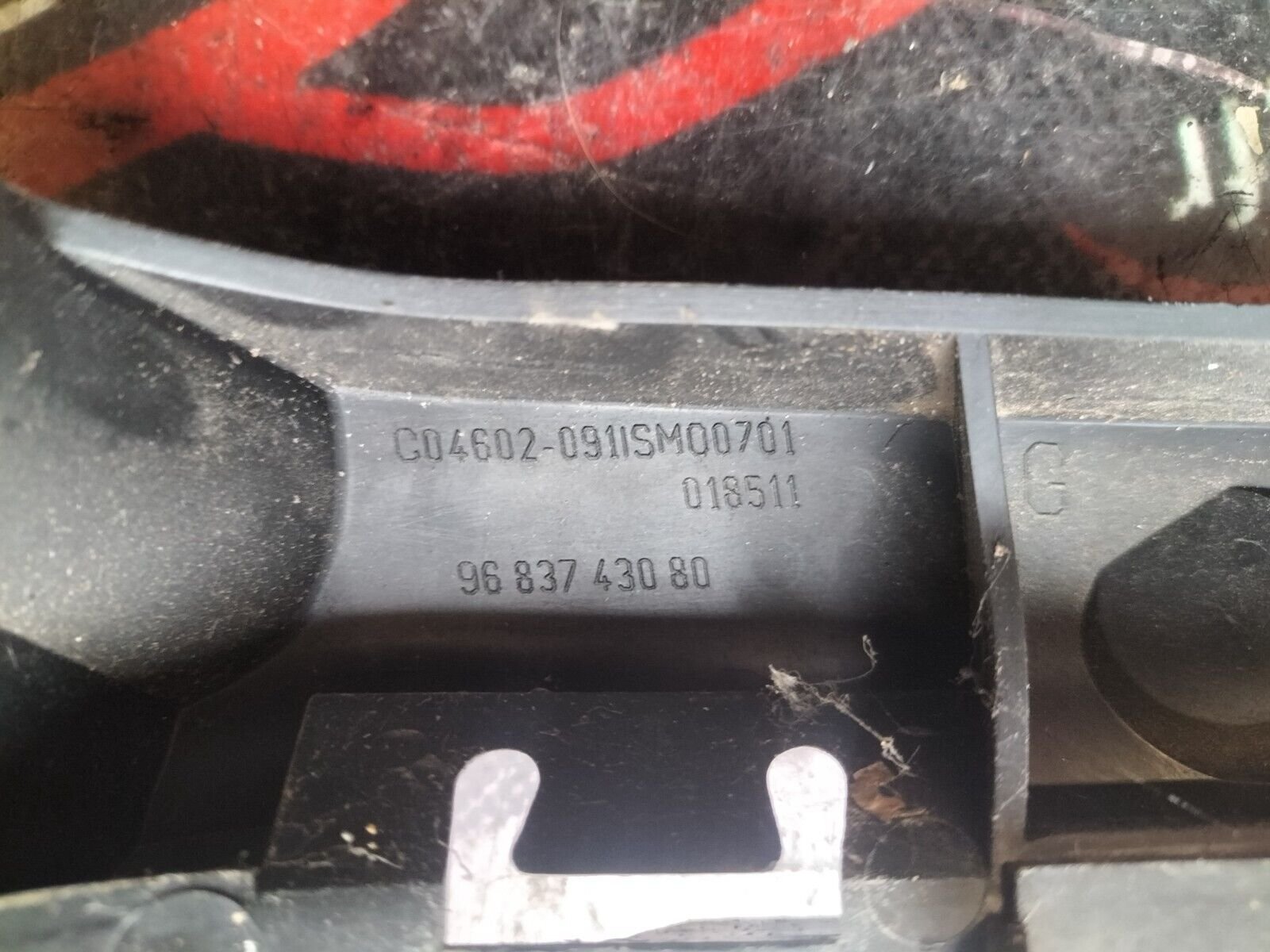 SUPPORT FIXATION  PARE CHOC ARRIERE GAUCHE   CITROEN DS3  1.6 THP  9683743080