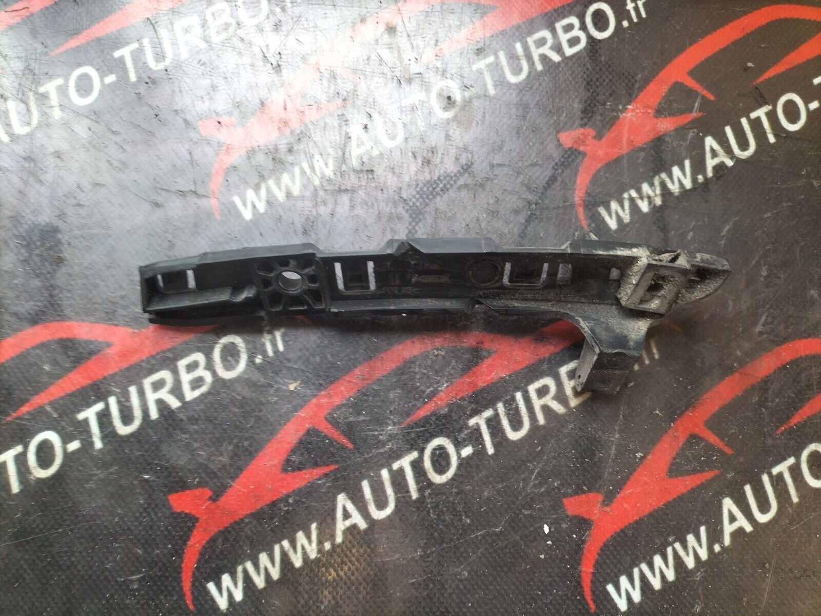 SUPPORT FIXATION  PARE CHOC ARRIERE DROITE   CITROEN DS3  1.6 THP  9683740880