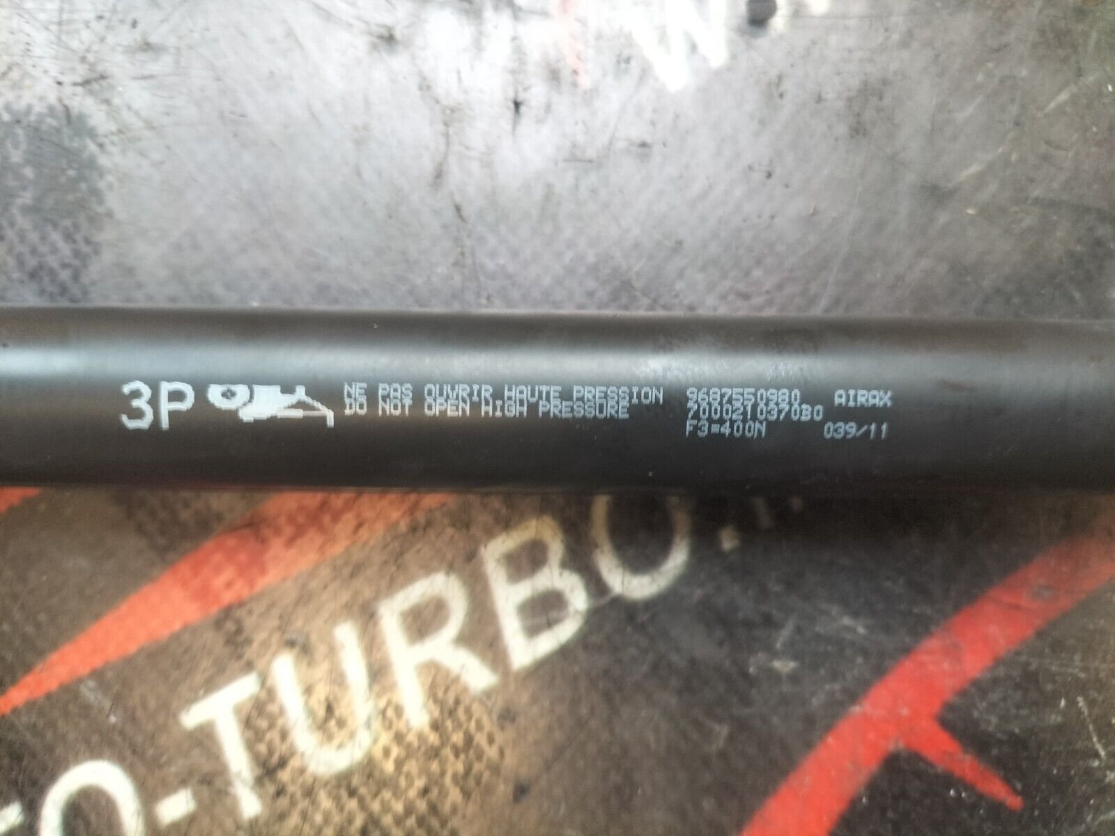 VERIN DE COFFRE  CITROEN DS3  1.6 THP  156 CH 9687550980