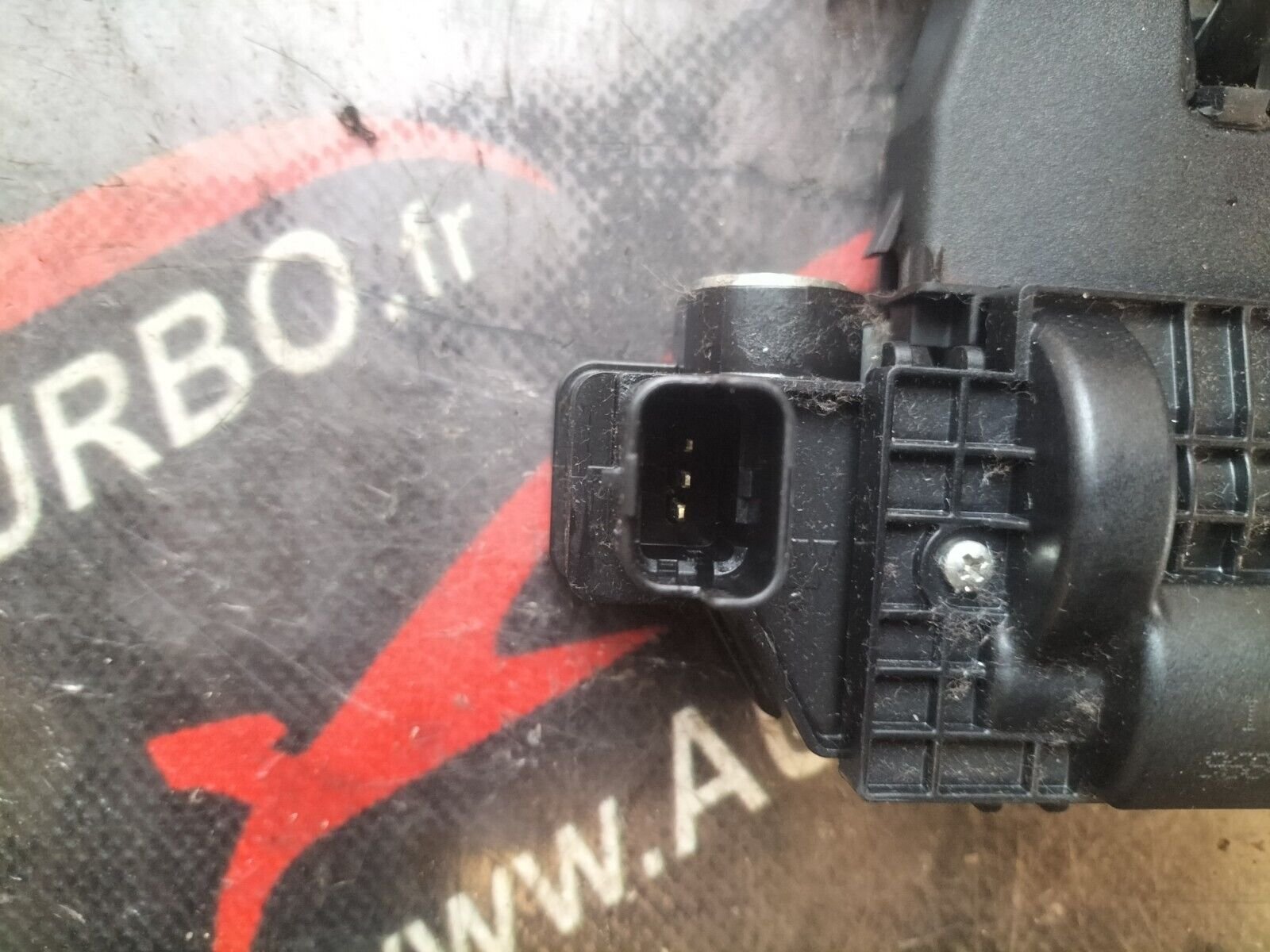 SERRURE DE COFFRE  CITROEN DS3  1.6 THP  156 CH 9694649690