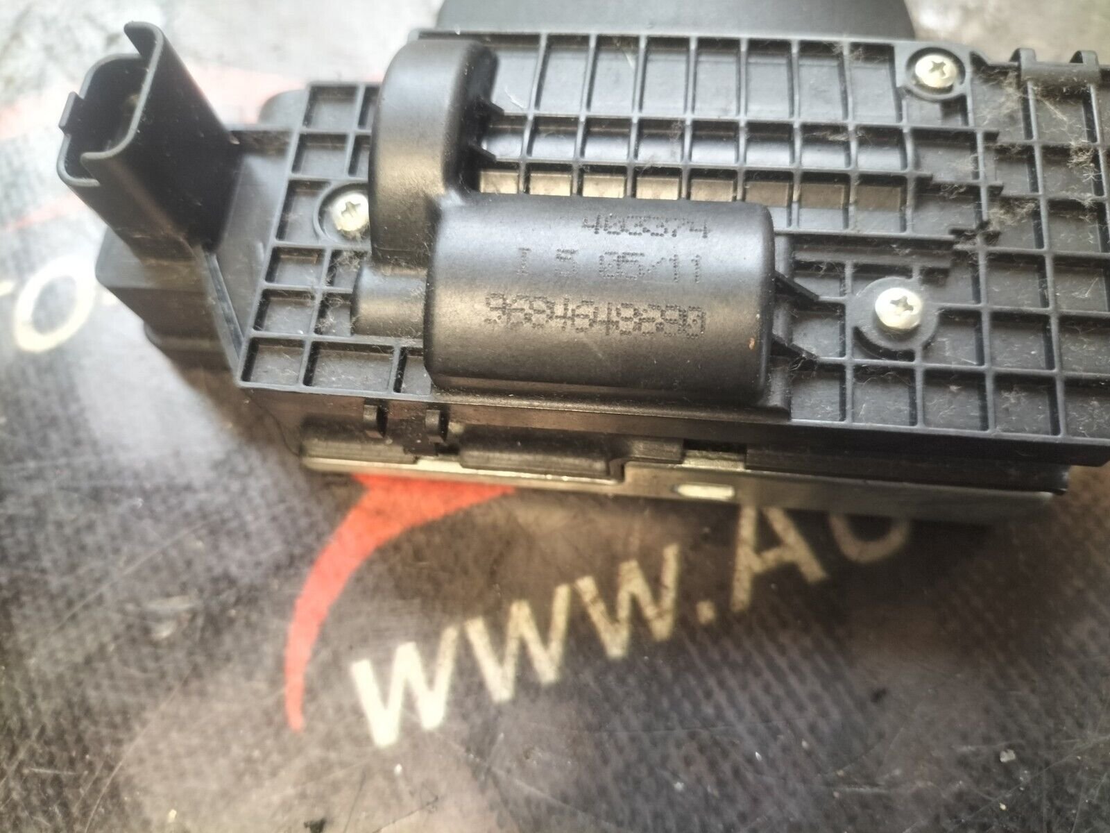 SERRURE DE COFFRE  CITROEN DS3  1.6 THP  156 CH 9694649690