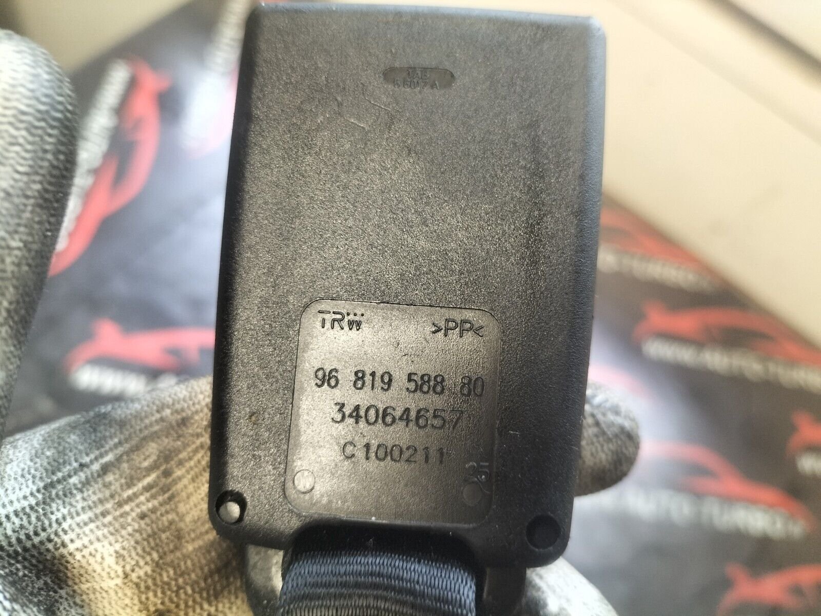 BOUCLE CEINTURES ARRIERE GAUCHE , AR CENTRE  CITROEN DS3  1.6 THP  9681958880