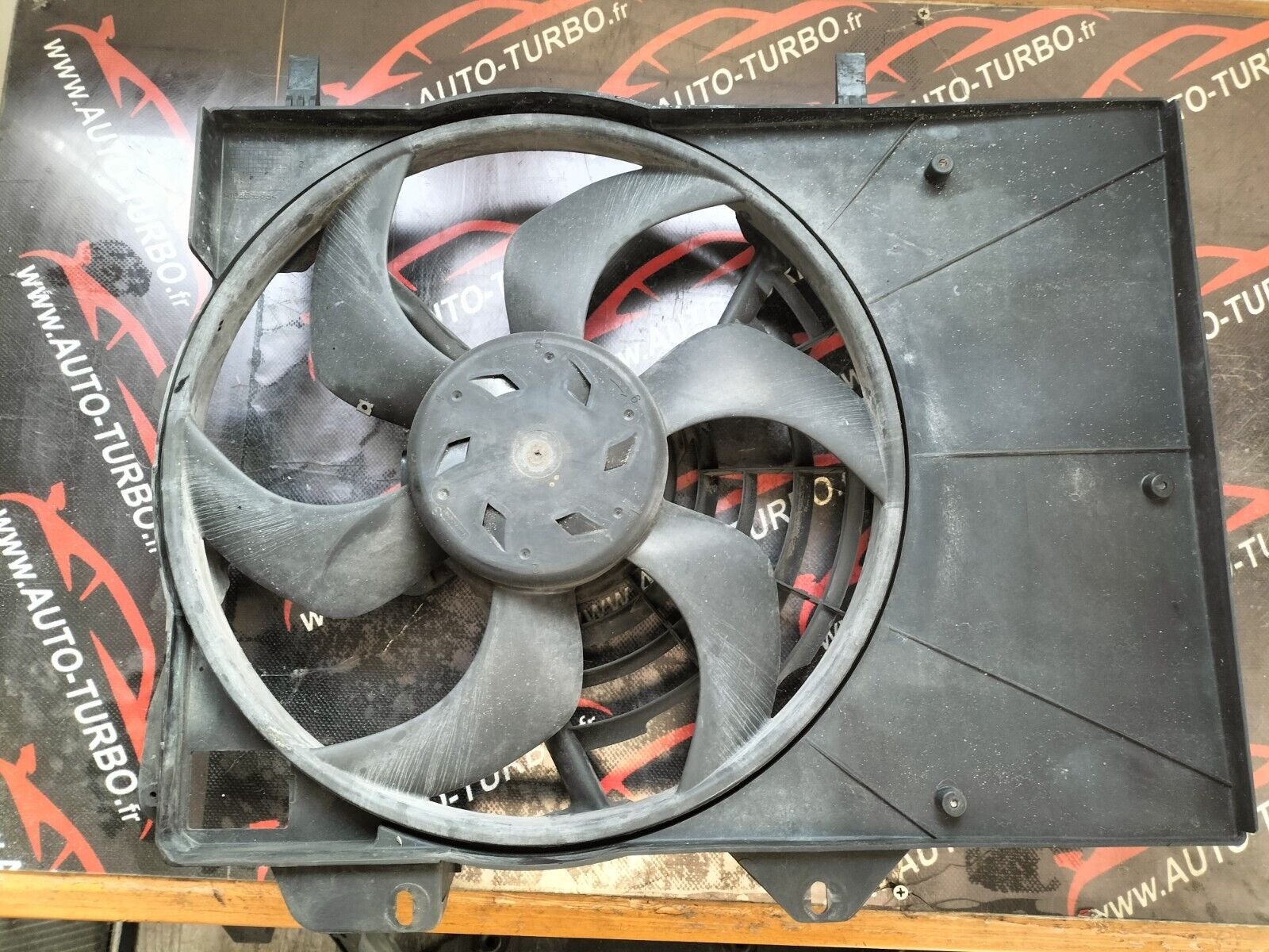 VENTILATEUR DE REFROIDISSEMENT  CITROEN DS3 1.6 THP 3000097 , 9682895680