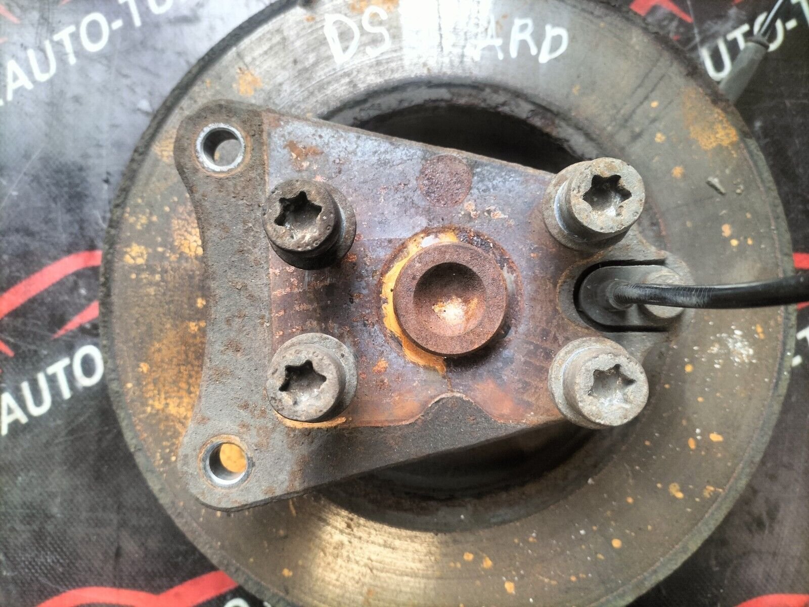 MOYEUX ROULEMENT ARRIERE DROITE CITROEN DS3 1.6 THP